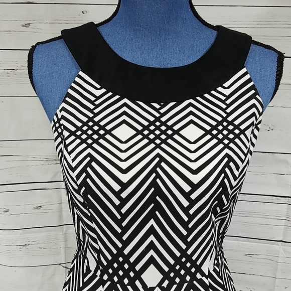 Stunning Black & White Full Skirt WHBM Dress - Picture 2 of 7